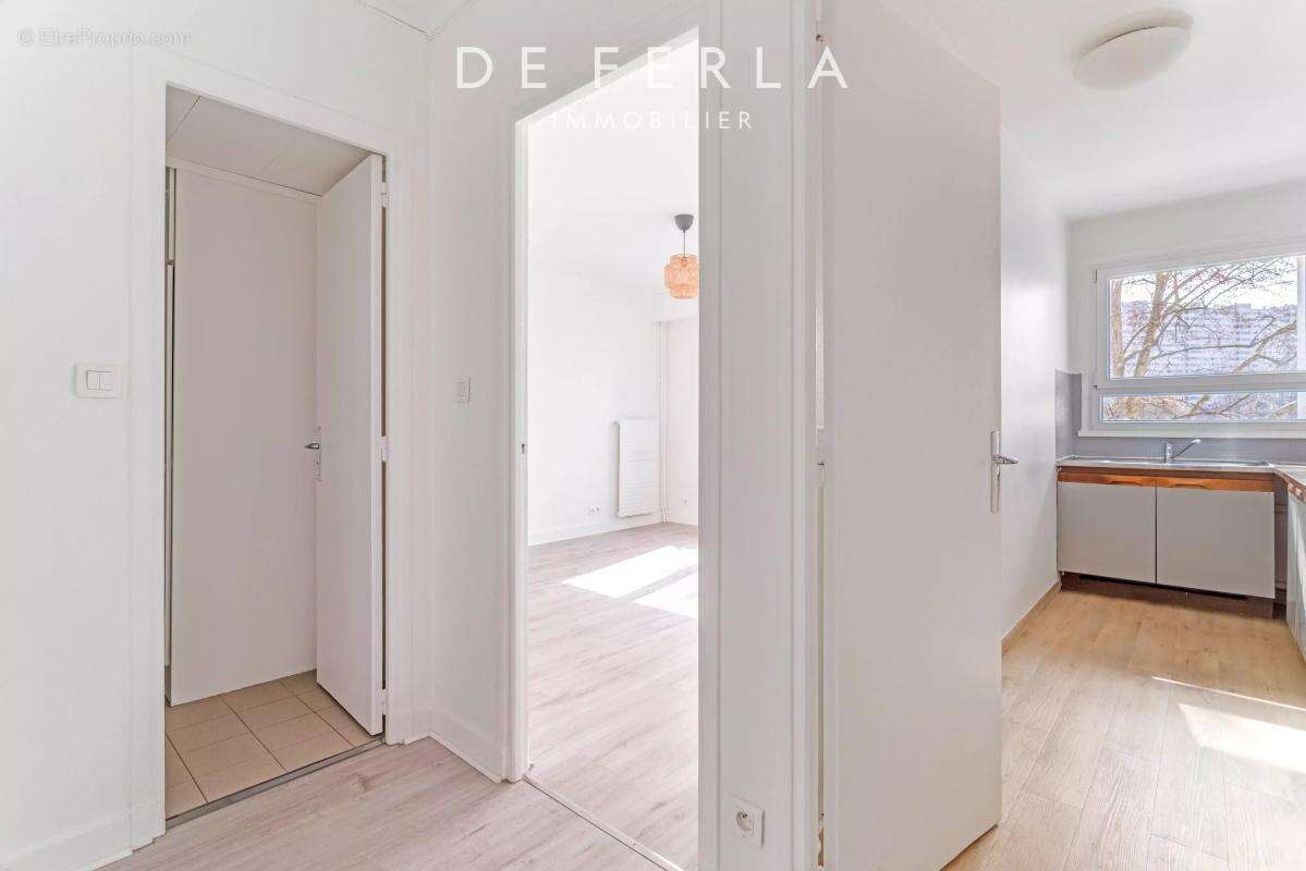 Appartement à PARIS-15E