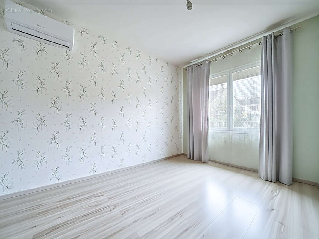 Maison à MONTMIRAIL