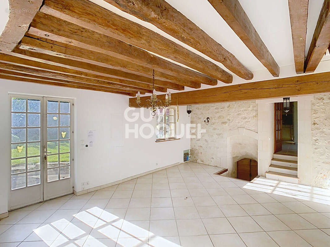 Maison à FRESNOY-LA-RIVIERE