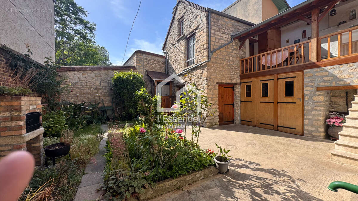 A VENDRE - Maison Verneuil Sur Seine centre ville, dépendance, Atelier - photo 10