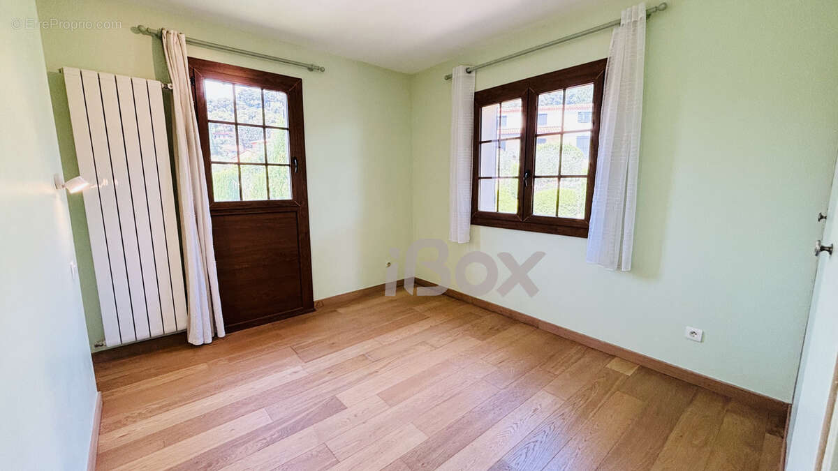 Appartement à CARQUEIRANNE