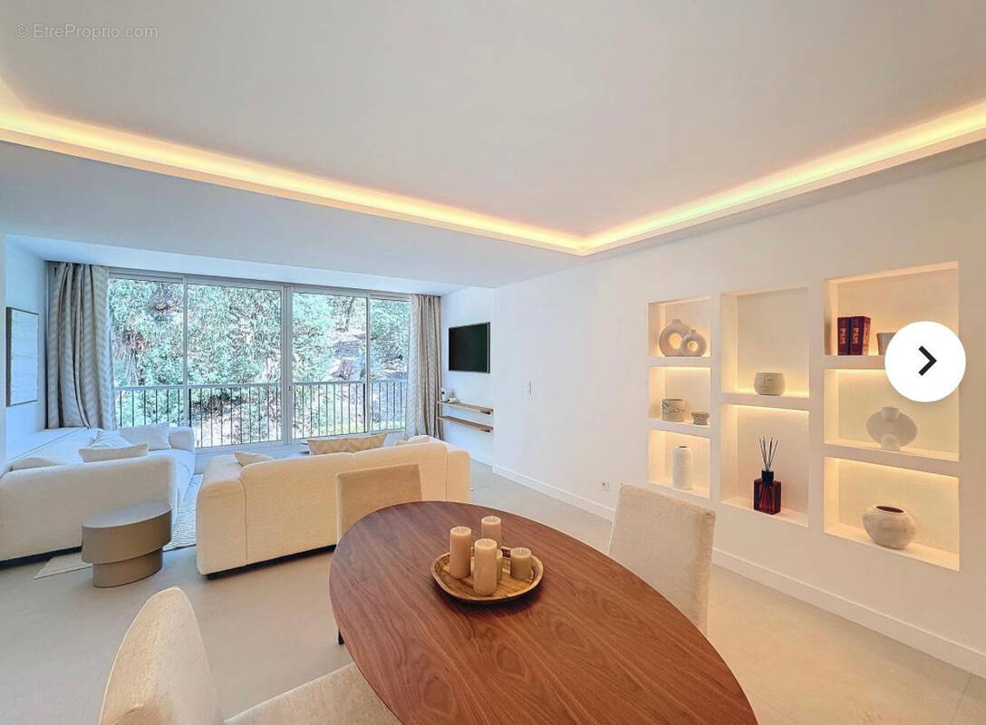 Appartement à VALLAURIS