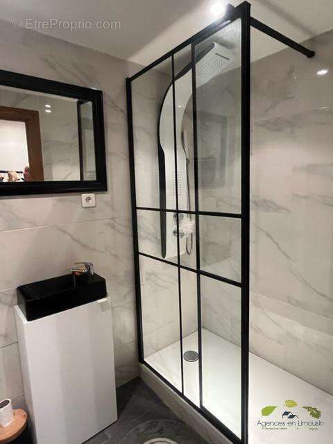 Maison à SAINT-HILAIRE-LES-COURBES