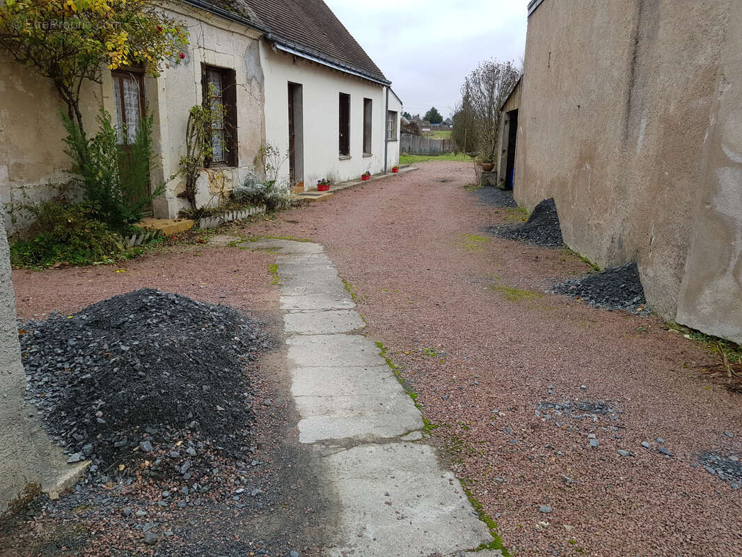 Maison à BENAIS