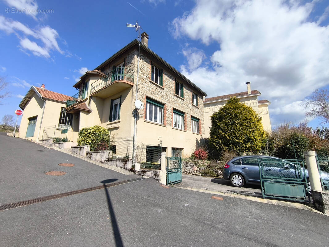 Maison à SAINT-REMY-SUR-DUROLLE