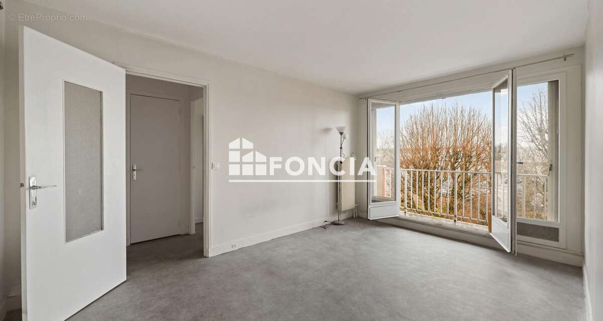 Appartement à LIMEIL-BREVANNES