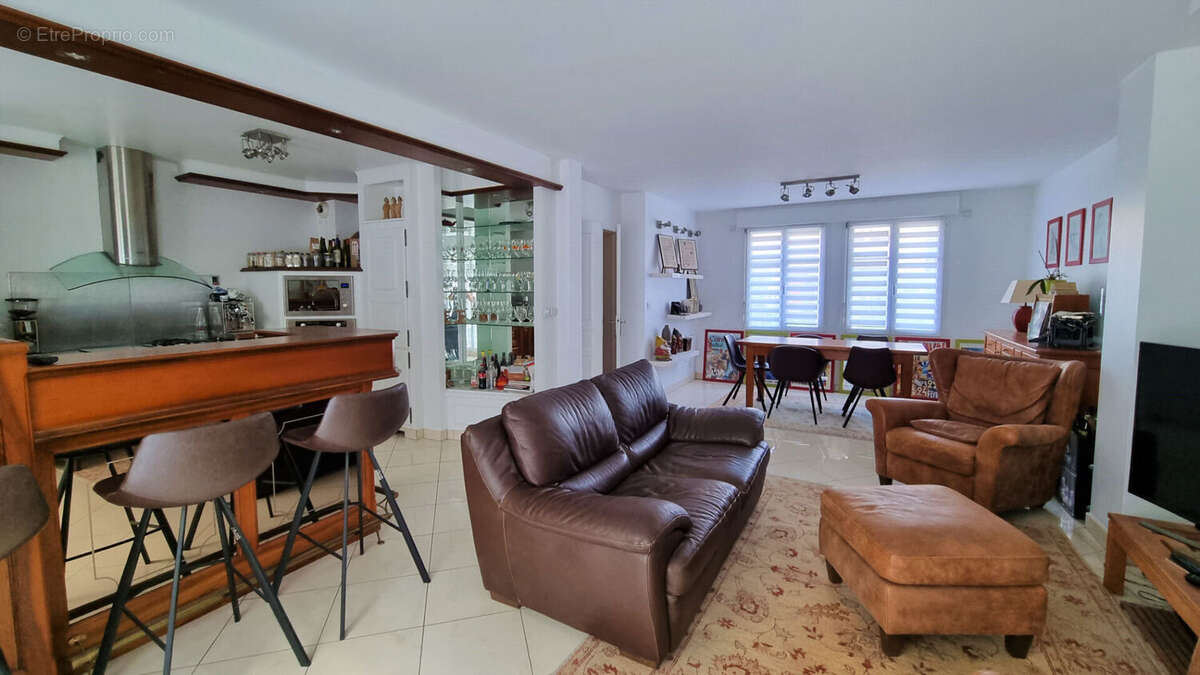 Maison à CARRIERES-SUR-SEINE