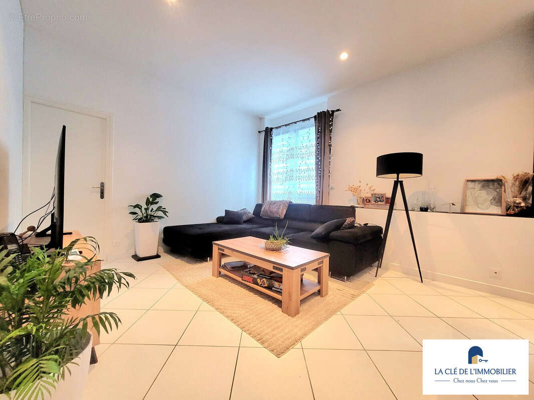 Appartement 67 m² à Quimper  - photo 2