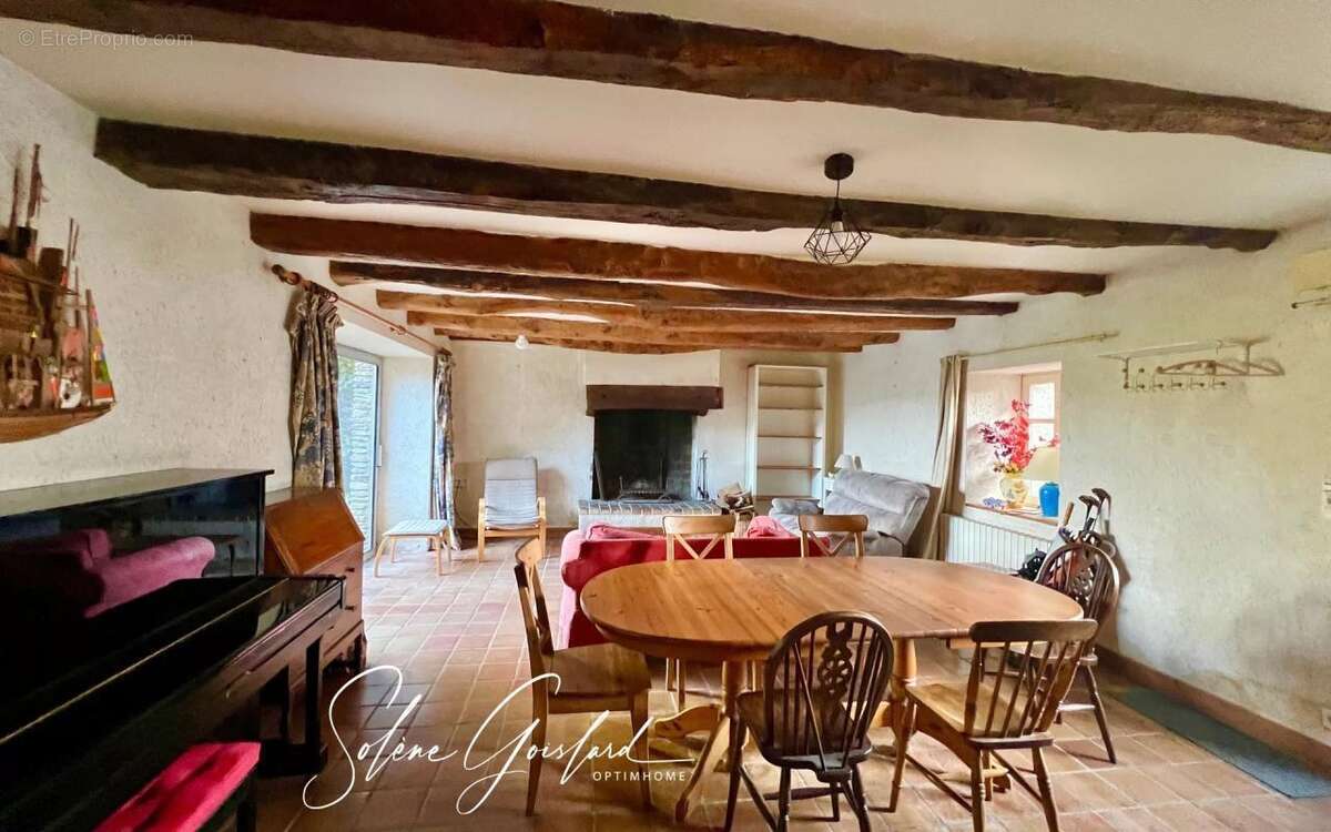 Ensemble immobilier !! RARE SUR LE MARCHÉ !! Chaumière et locaux commerciaux loués à 5 min des plages - photo 3