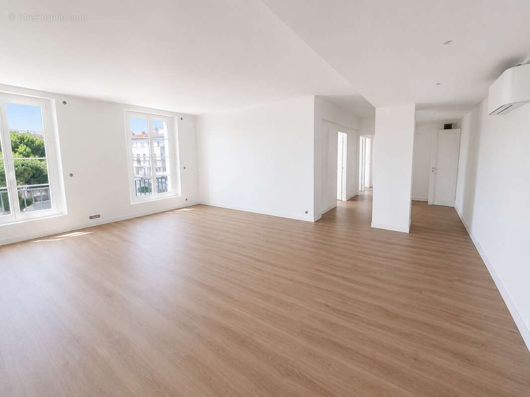 Royan coeur de ville – appartement t4 entièrement rénové - photo 2