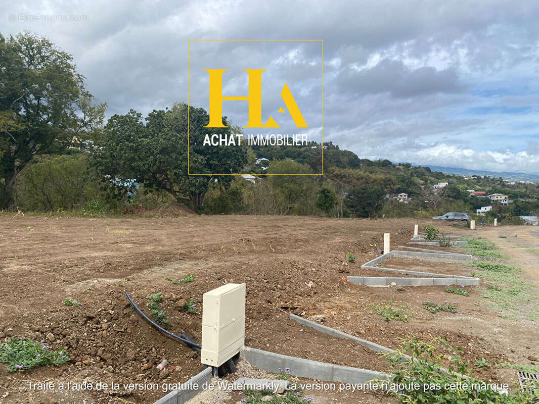 Terrain à SAINT-LOUIS