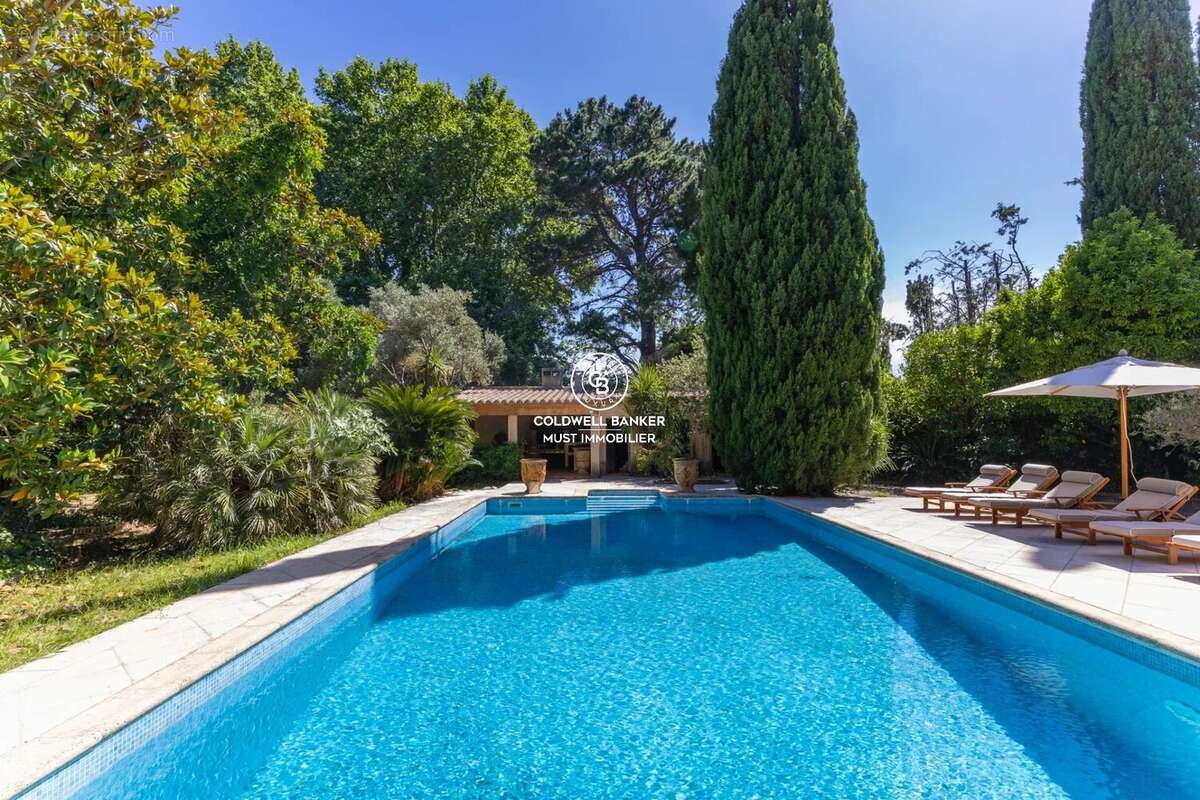 Bastide d'exception au cœur d'un parc arboré de 2.5 hectares - photo 30