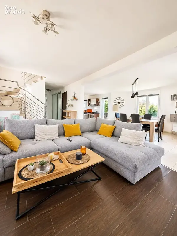 Maison 5 pièces de 138 m2 sur 8 ares - photo 7