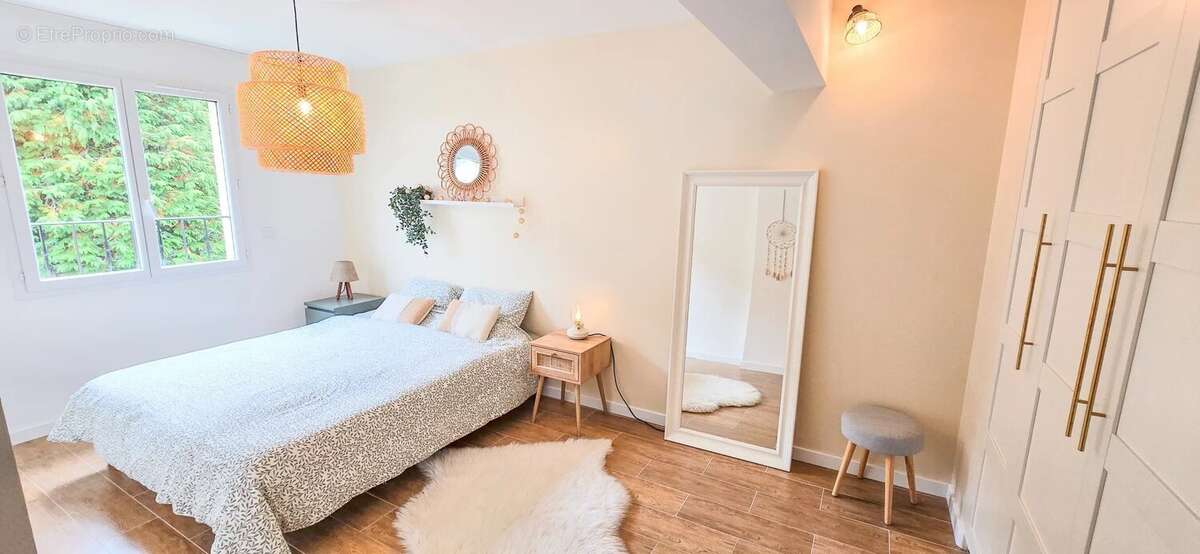 Maison à SAINT-CHERON