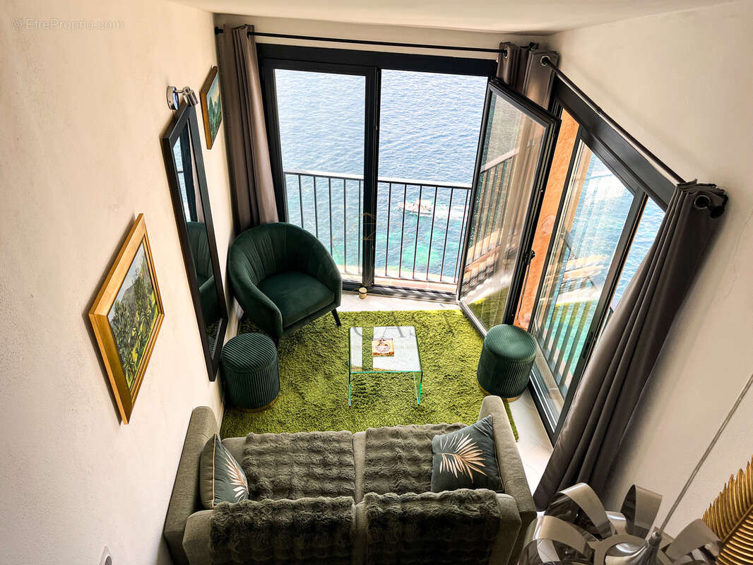 Appartement de caractère avec vue imprenable sur la mer et les falaises de Bonifacio - photo 3
