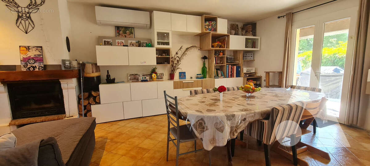Maison à SALERNES
