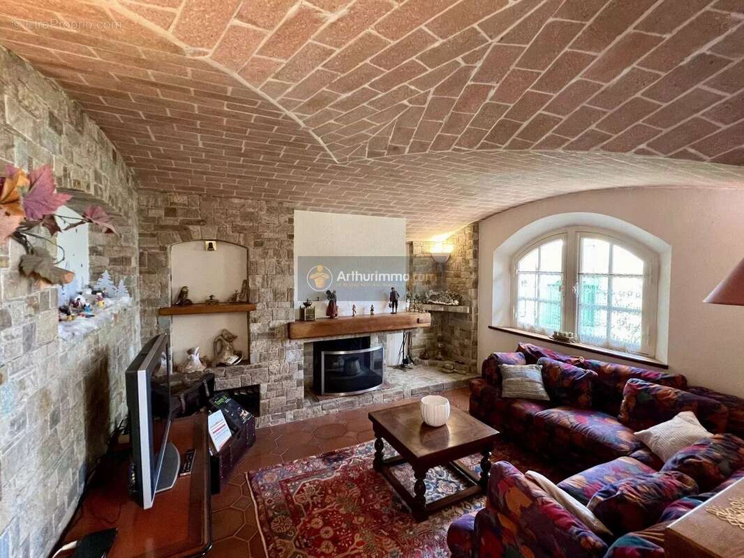 Maison à SAN-MARTINO-DI-LOTA