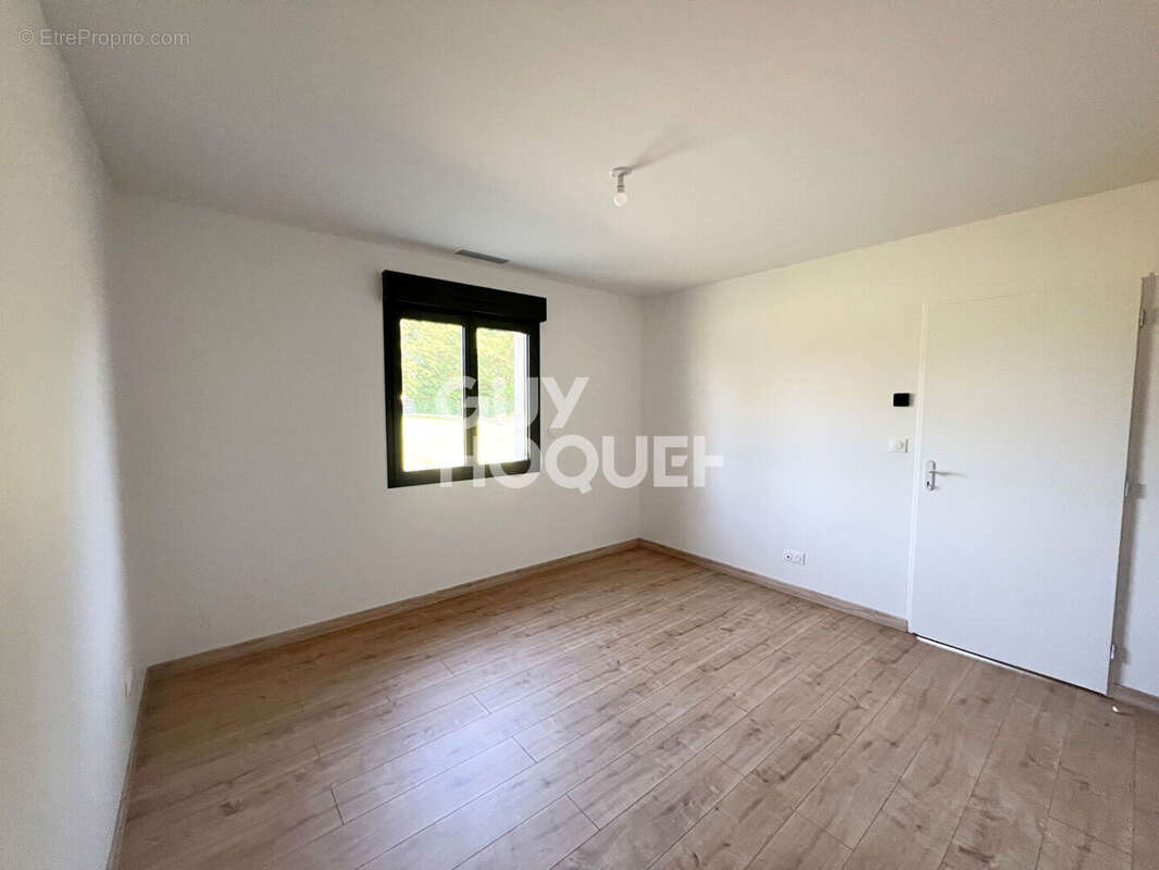 Maison de plain-pied de 100m² à Bulhon - photo 7