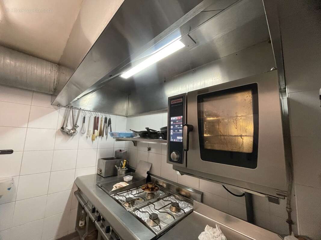 Autre à PARIS-2E