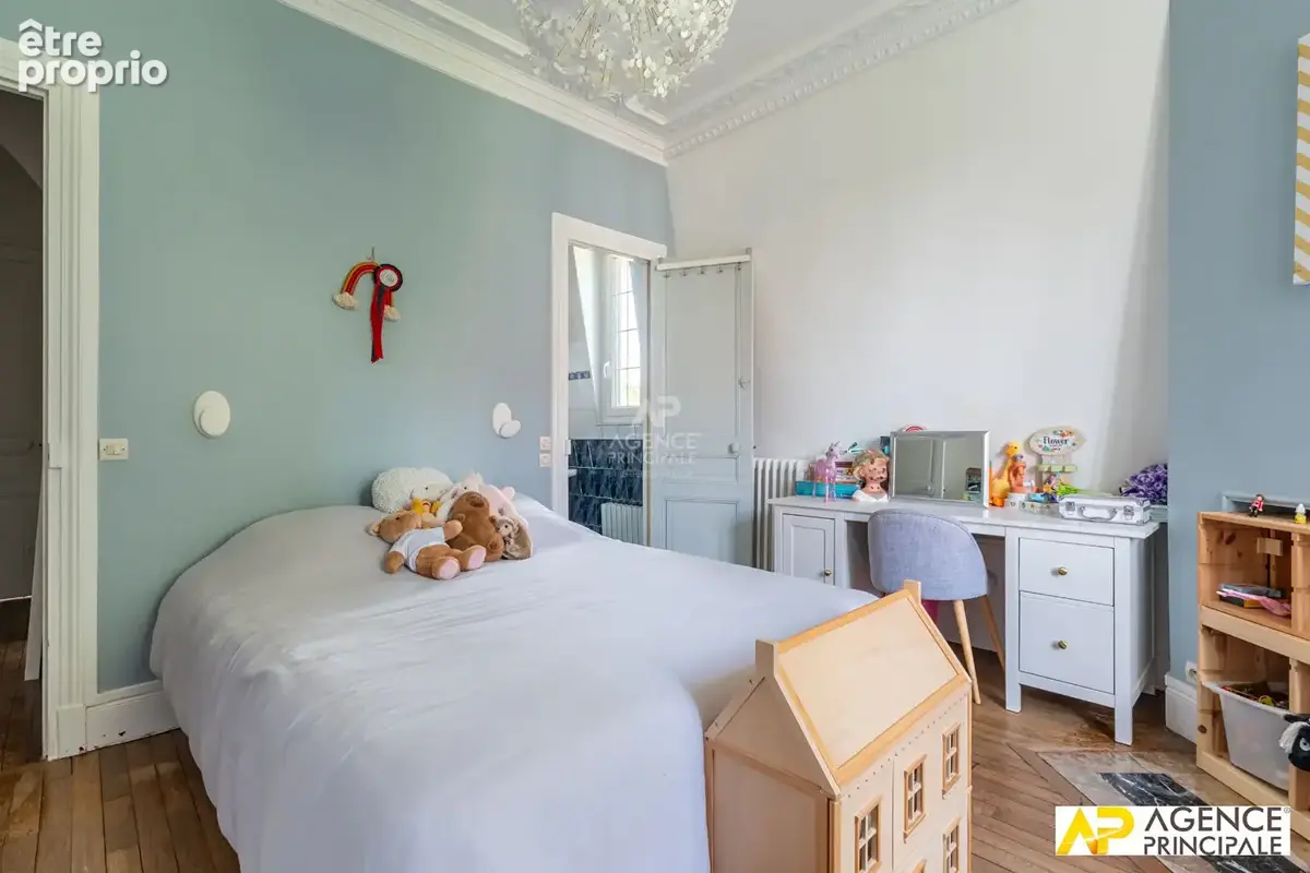 Maison 7 pièces à vendre à Maisons-Laffitte - 12 minutes gare - photo 5