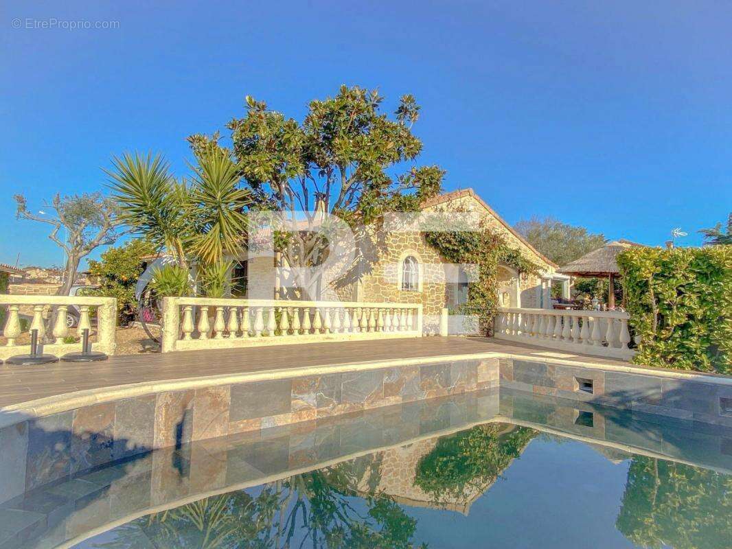 Maison à SAINT-GILLES