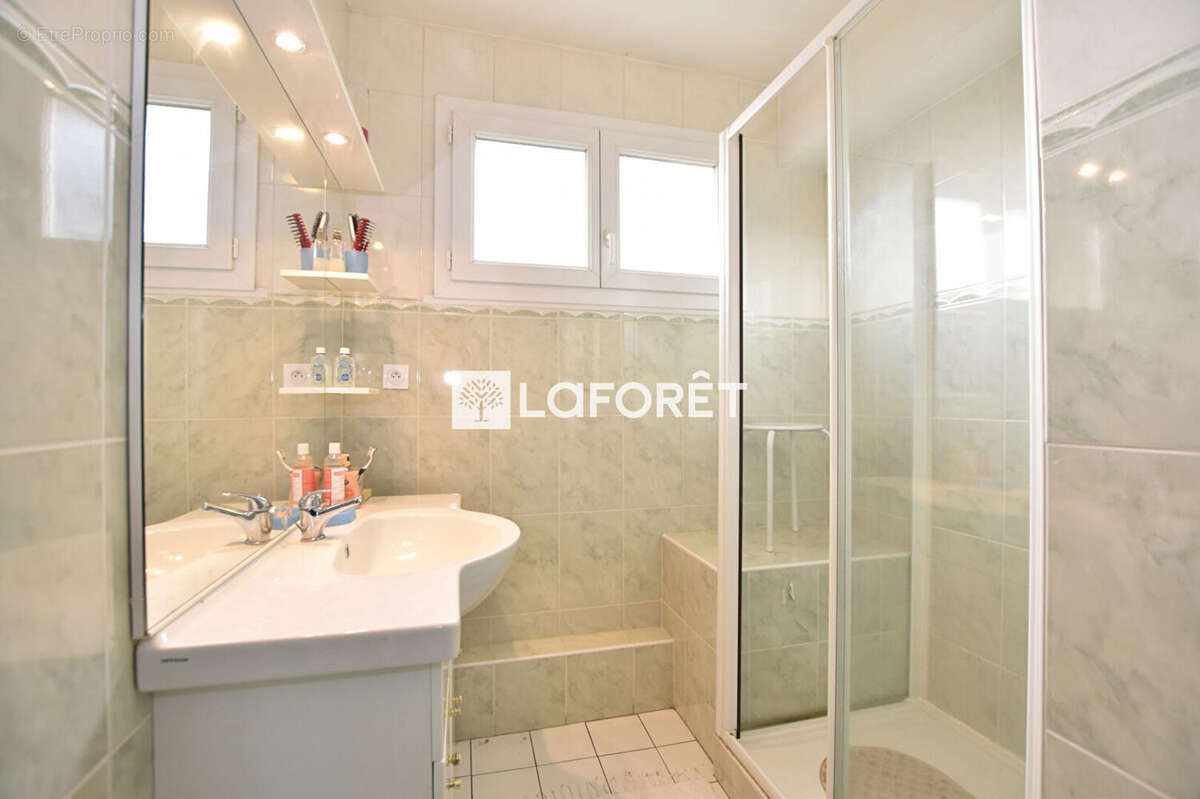 Maison à ARPAJON-SUR-CERE