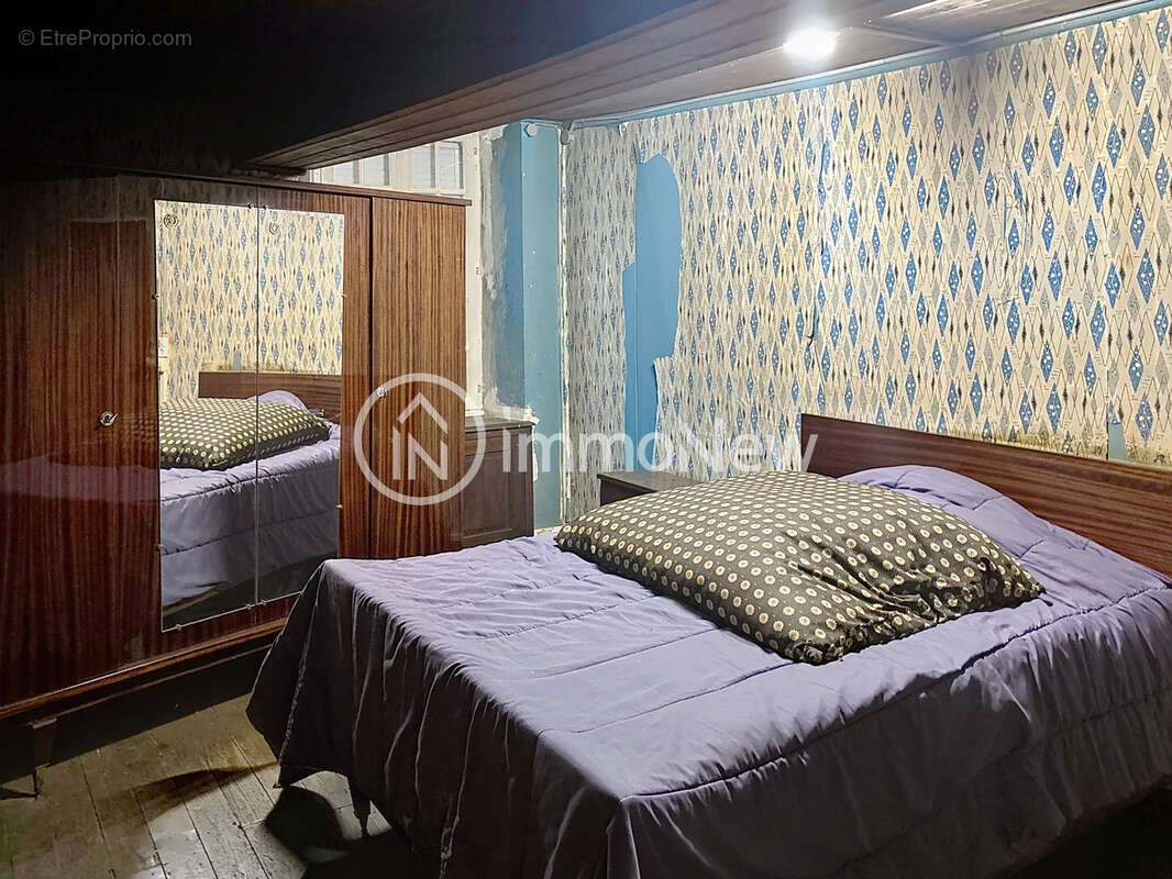 Maison de bourg 67 m2 a renover sur terrain de 332 m2 - photo 7
