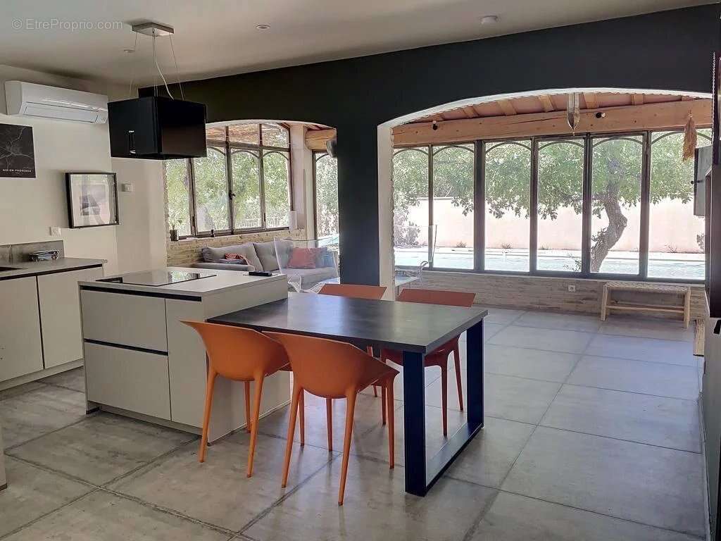 Maison à CABRIERES-D'AVIGNON