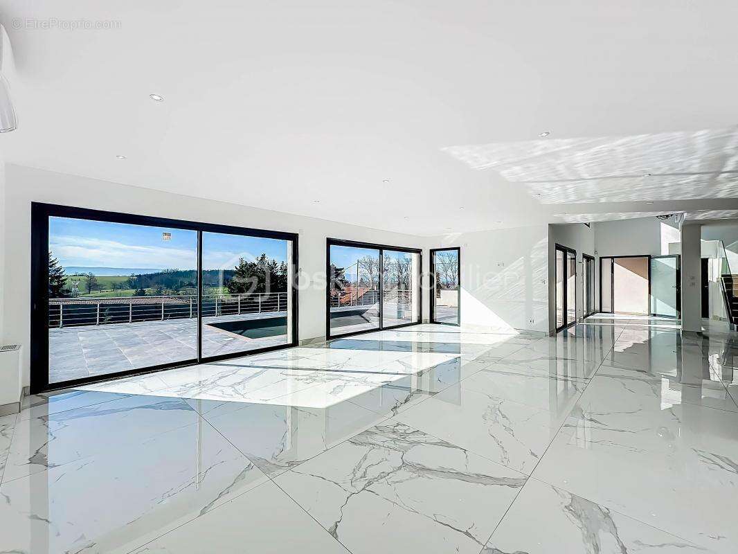 Maison à LA FOUILLOUSE