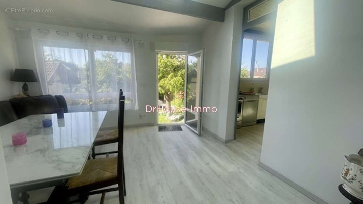 Maison 120 m² à Les Pavillons-Sous-Bois  - photo 13