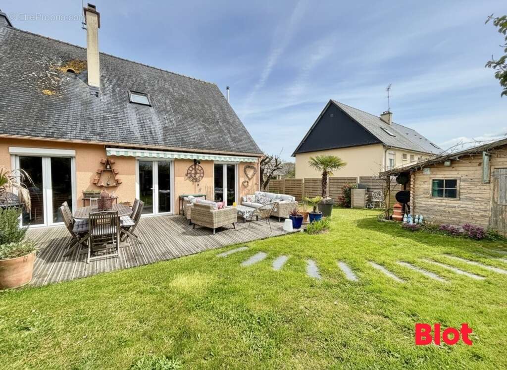 Maison à CHARTRES-DE-BRETAGNE