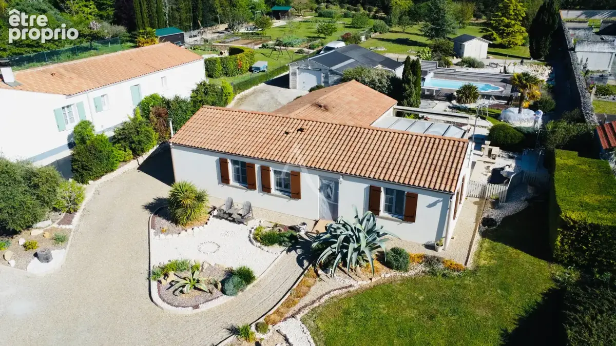 Maison récente avec piscine - Exclusivité à 5 min de Gémozac - photo 16