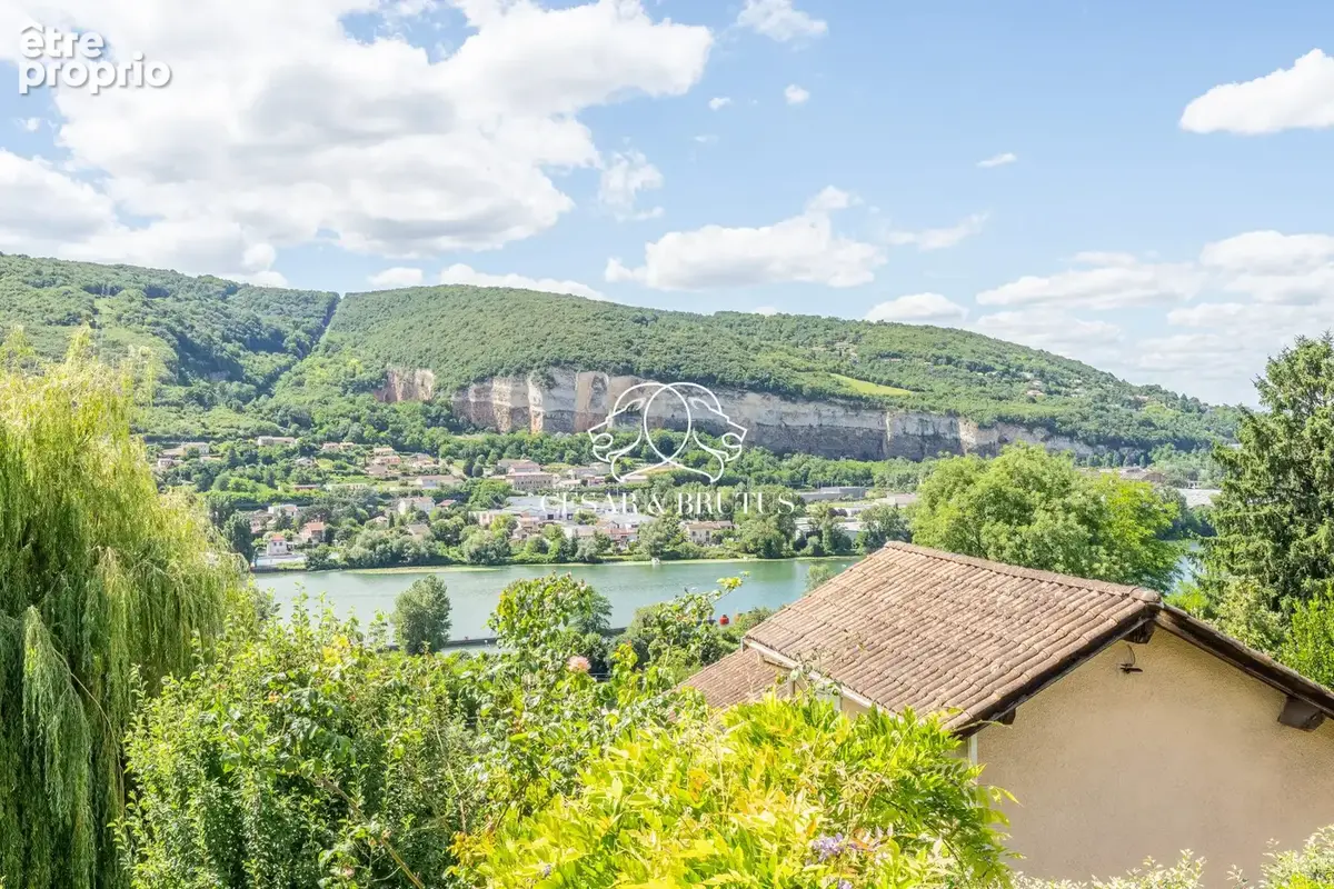 Maison 7 pièces 161 m² à vendre à Rochetaillee-Sur-Saone (69270) - photo 8
