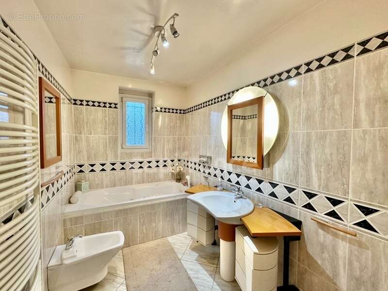 Un havre de paix dans le PARC à 15 mn à pied de la gare : Maison de famille 259 m² - photo 29