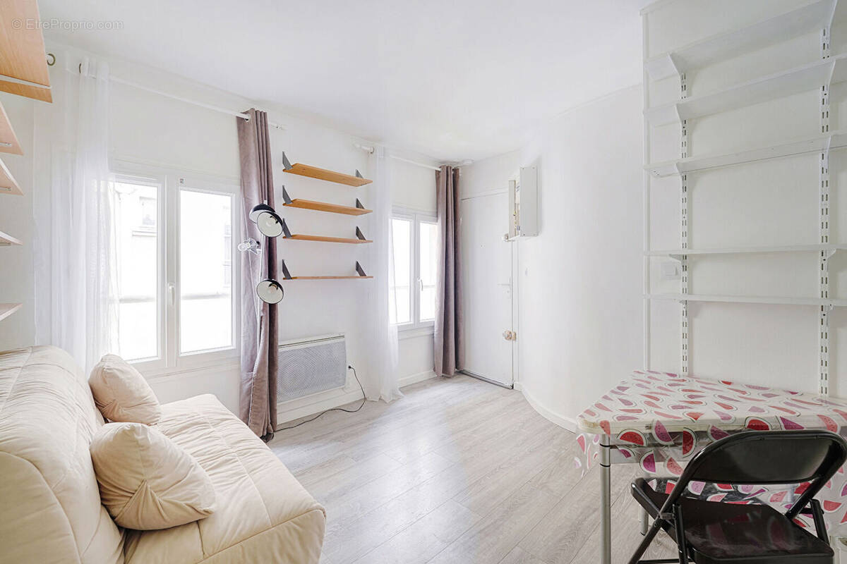 Appartement à PARIS-10E