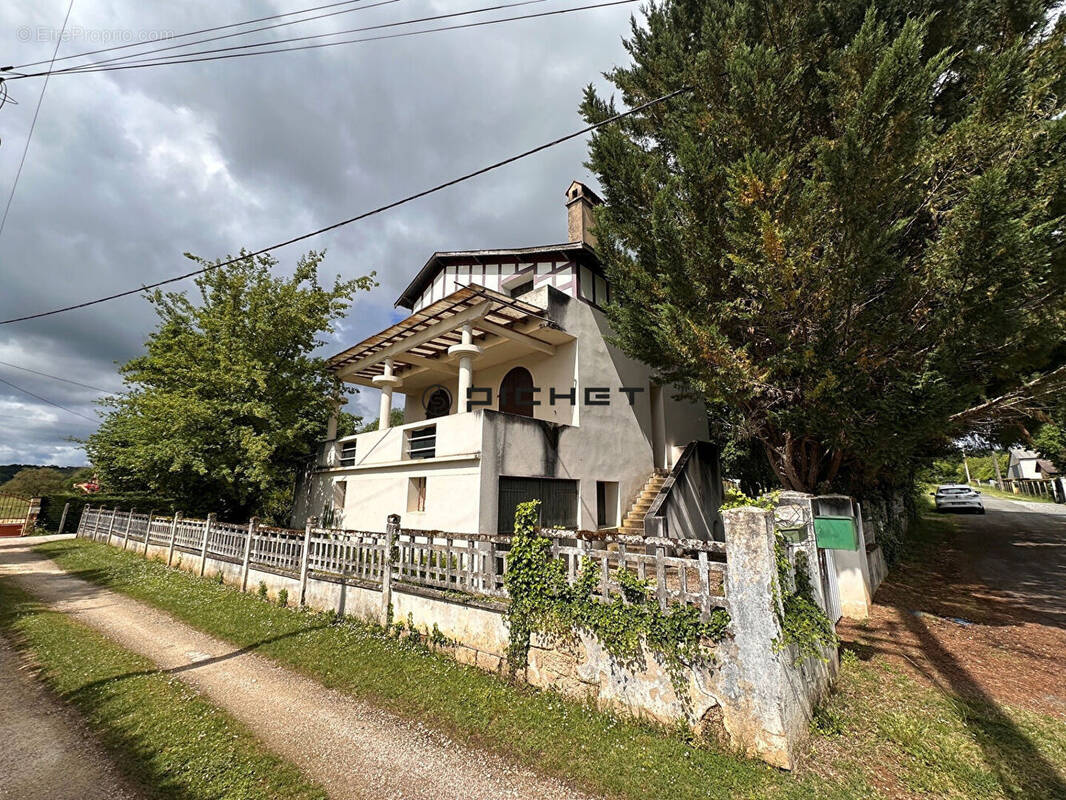 Maison à SARLIAC-SUR-L'ISLE