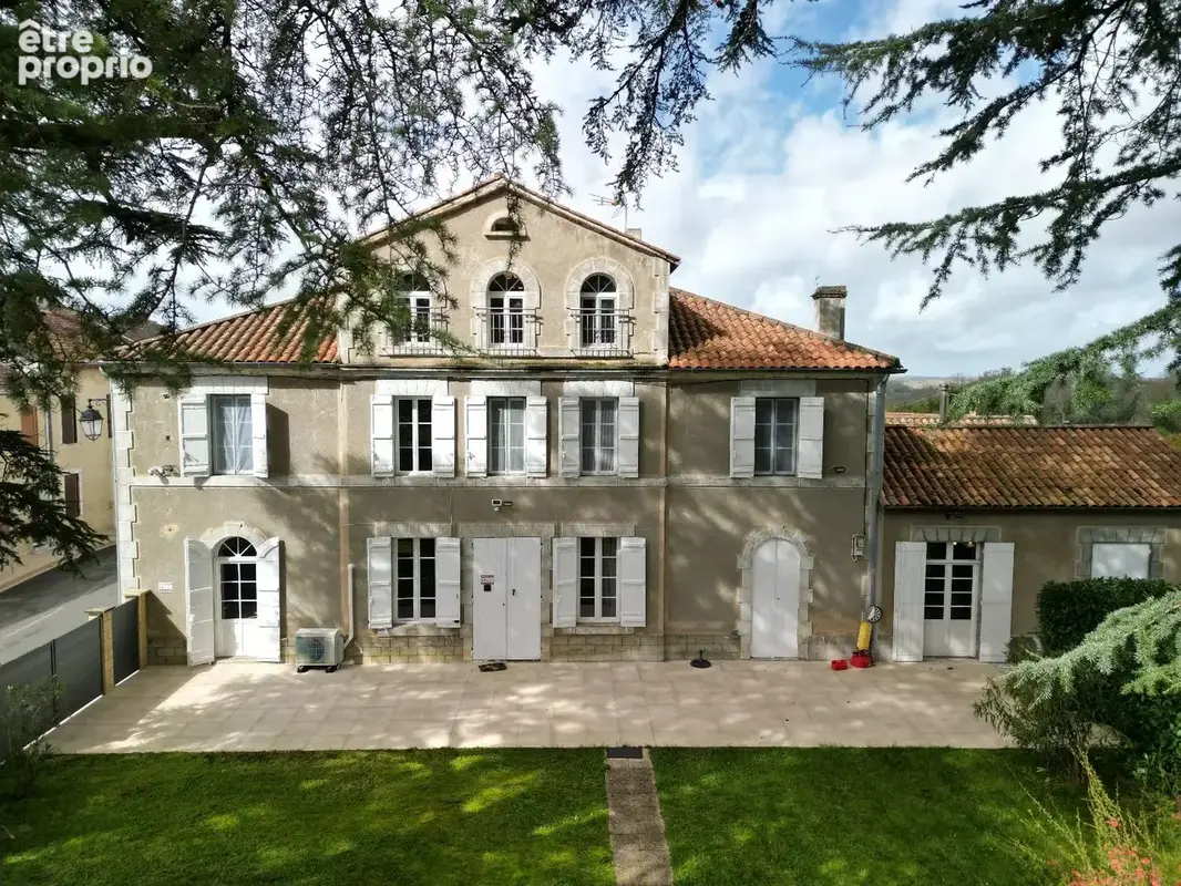 Maison à CASTELNAU-D'AUZAN