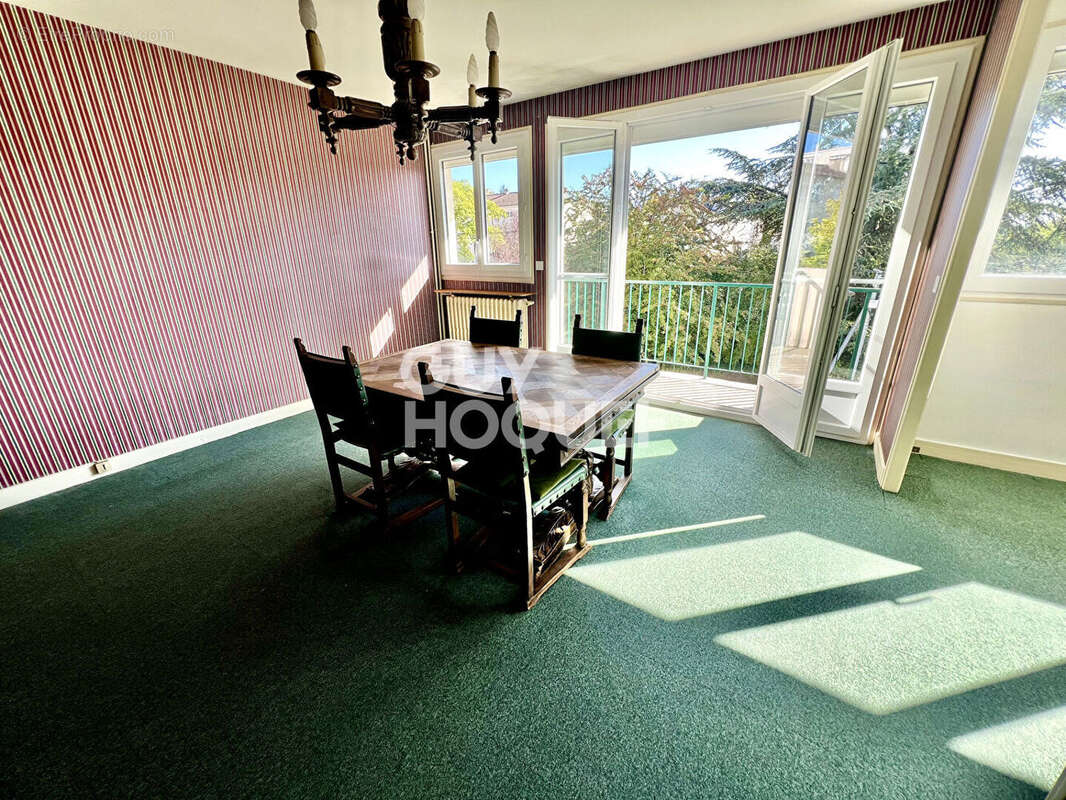 Appartement à VERRIERES-LE-BUISSON