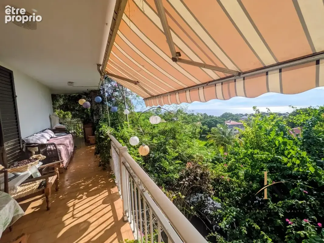 Maison 7 pièces 145 m² à vendre à Saint-Claude (97120) - photo 6
