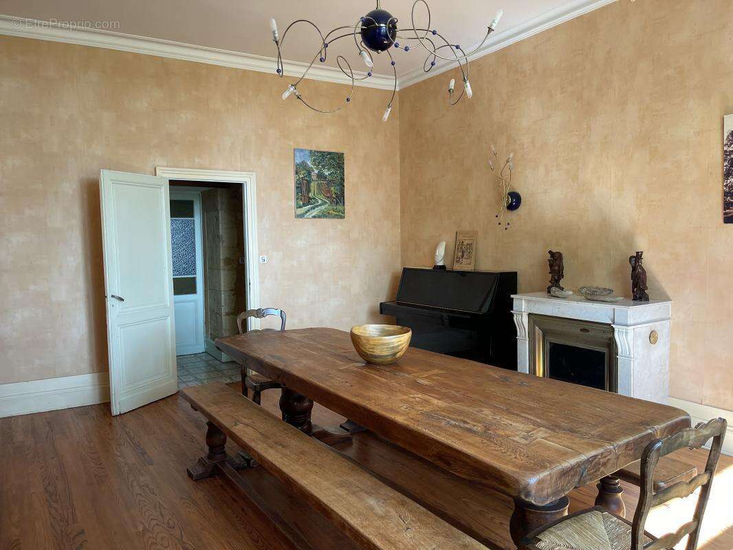 Maison à SAINTE-CROIX-DU-MONT