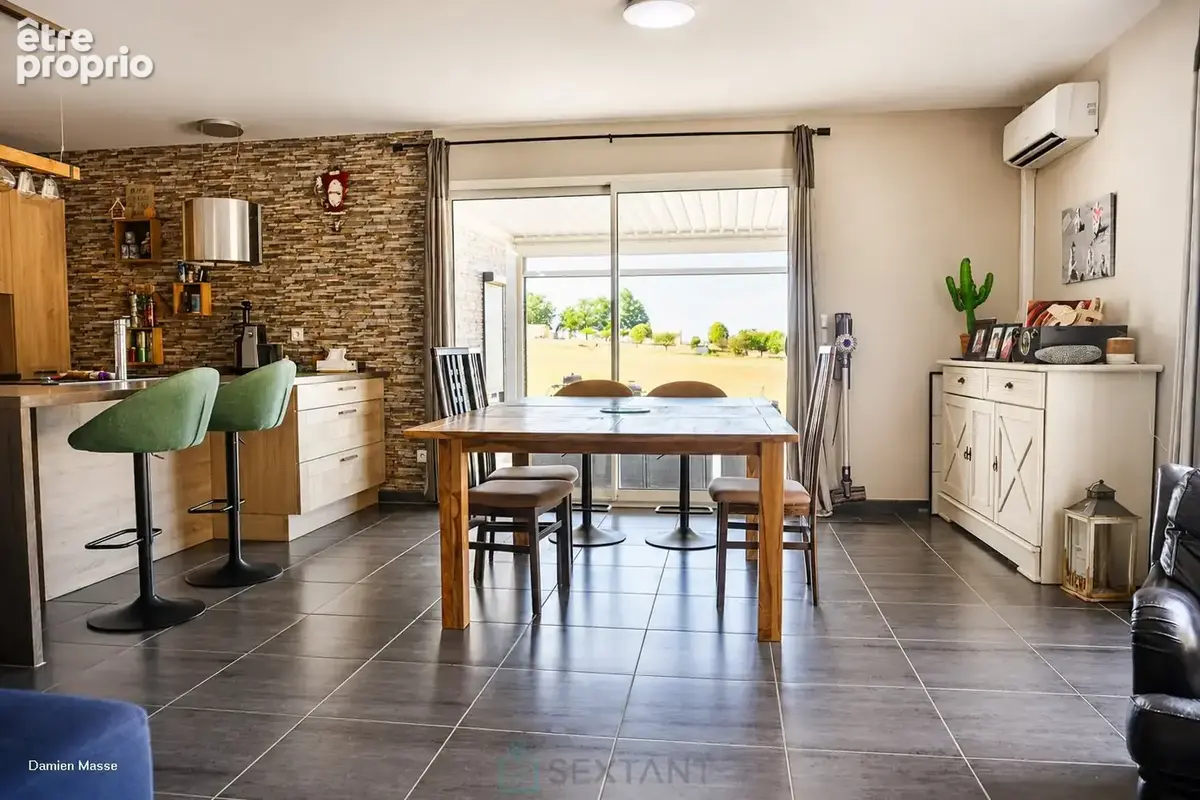 Villa contemporaine construite selon les normes techniques environnementales dans le coeur du Périgord vert. - photo 8