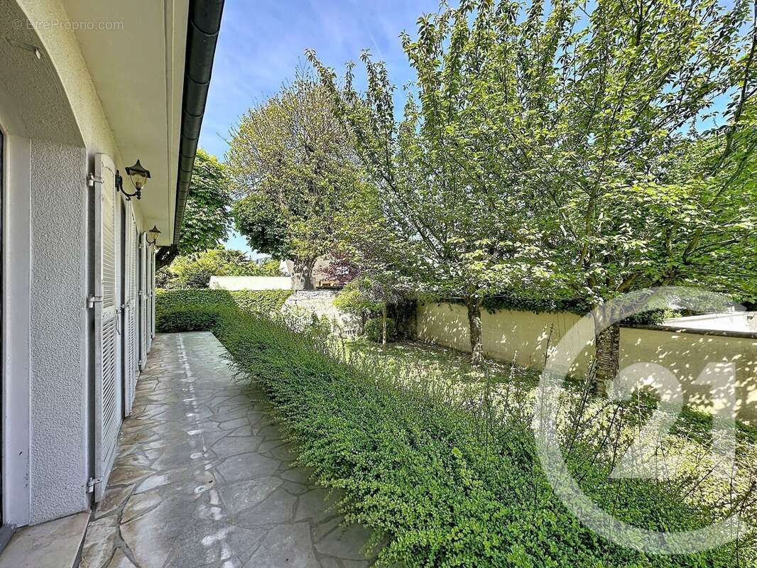 Photo 4 - Maison à THIAIS