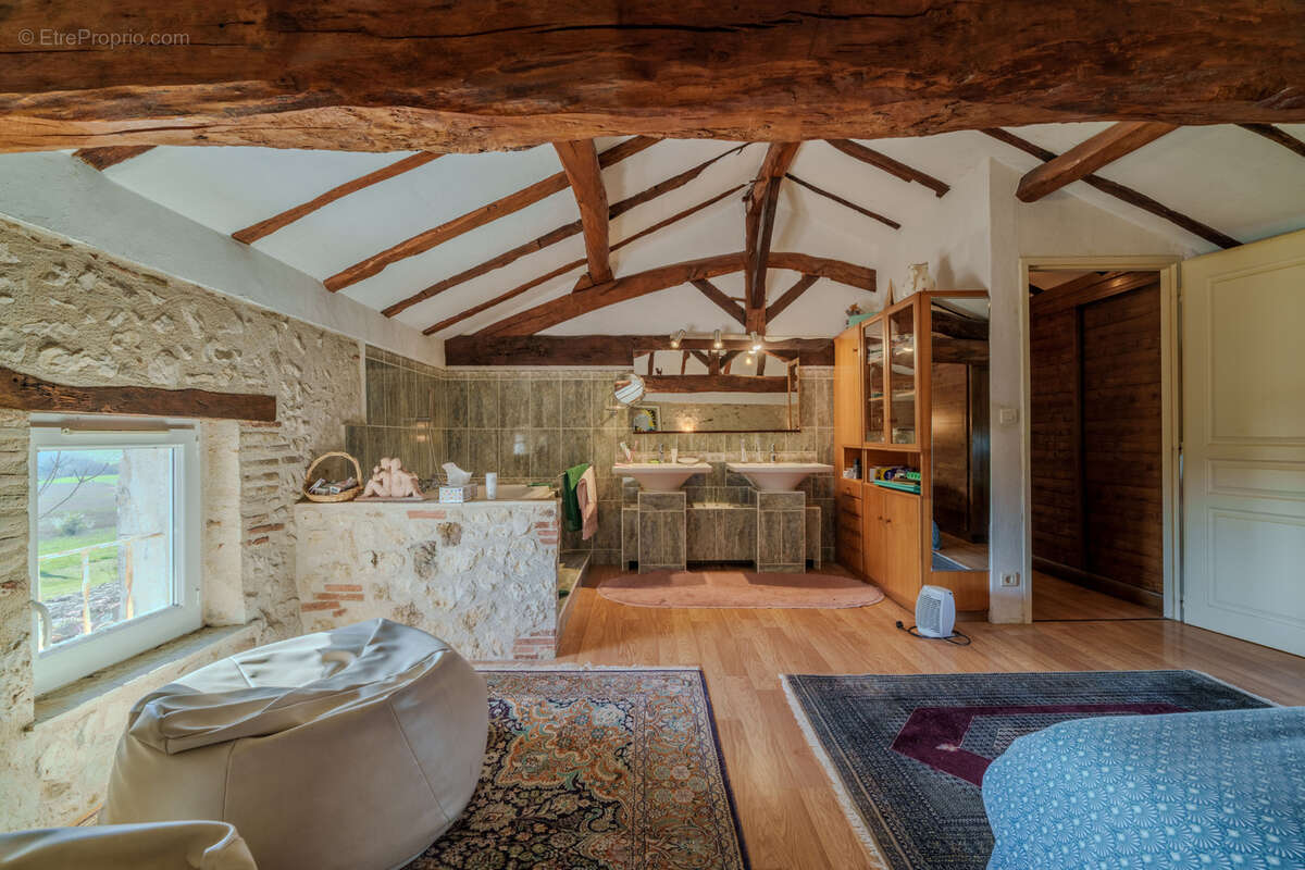 Maison à VILLENEUVE-SUR-LOT