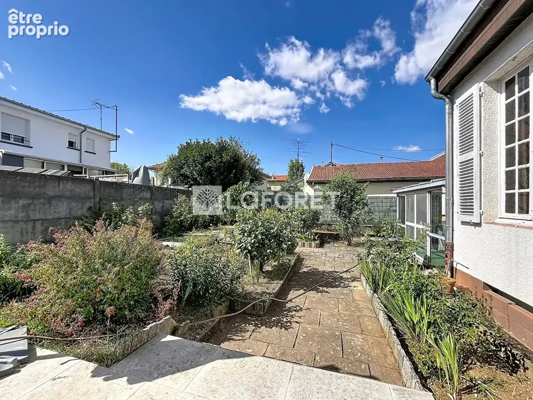 Maison familiale avec espace professionnel à Chaumont - photo 12