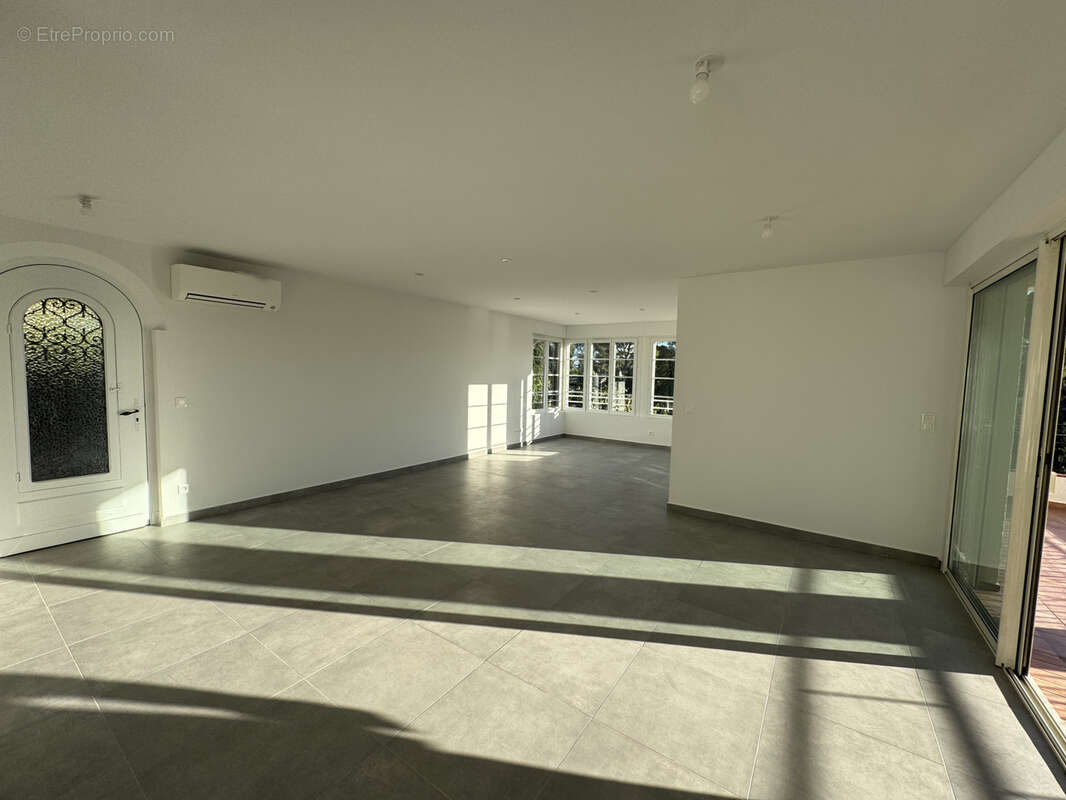 Appartement à SAINT-RAPHAEL