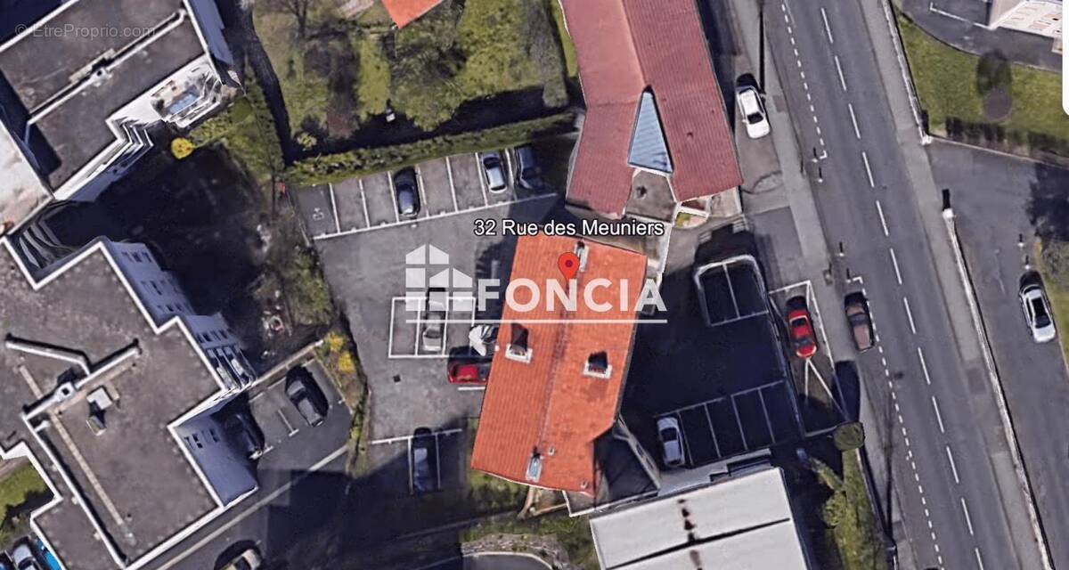 Parking à CLERMONT-FERRAND