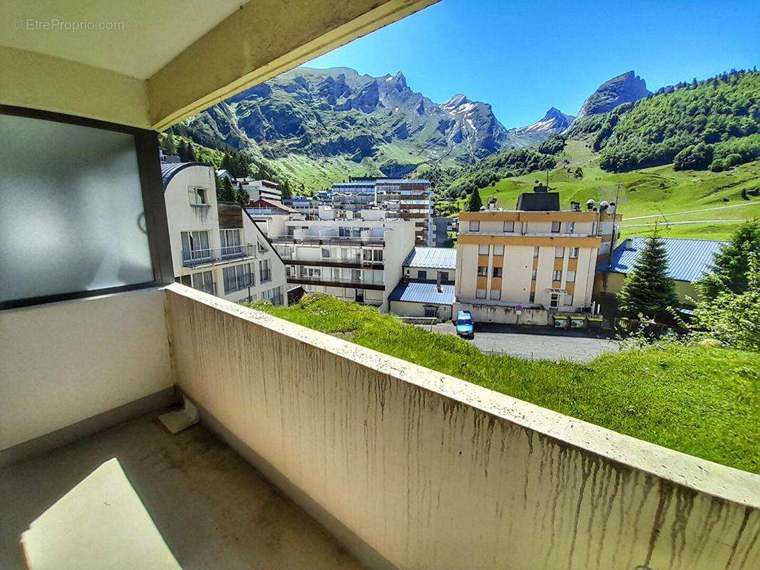 Appartement avec balcon, vue sur les sommets - photo 2