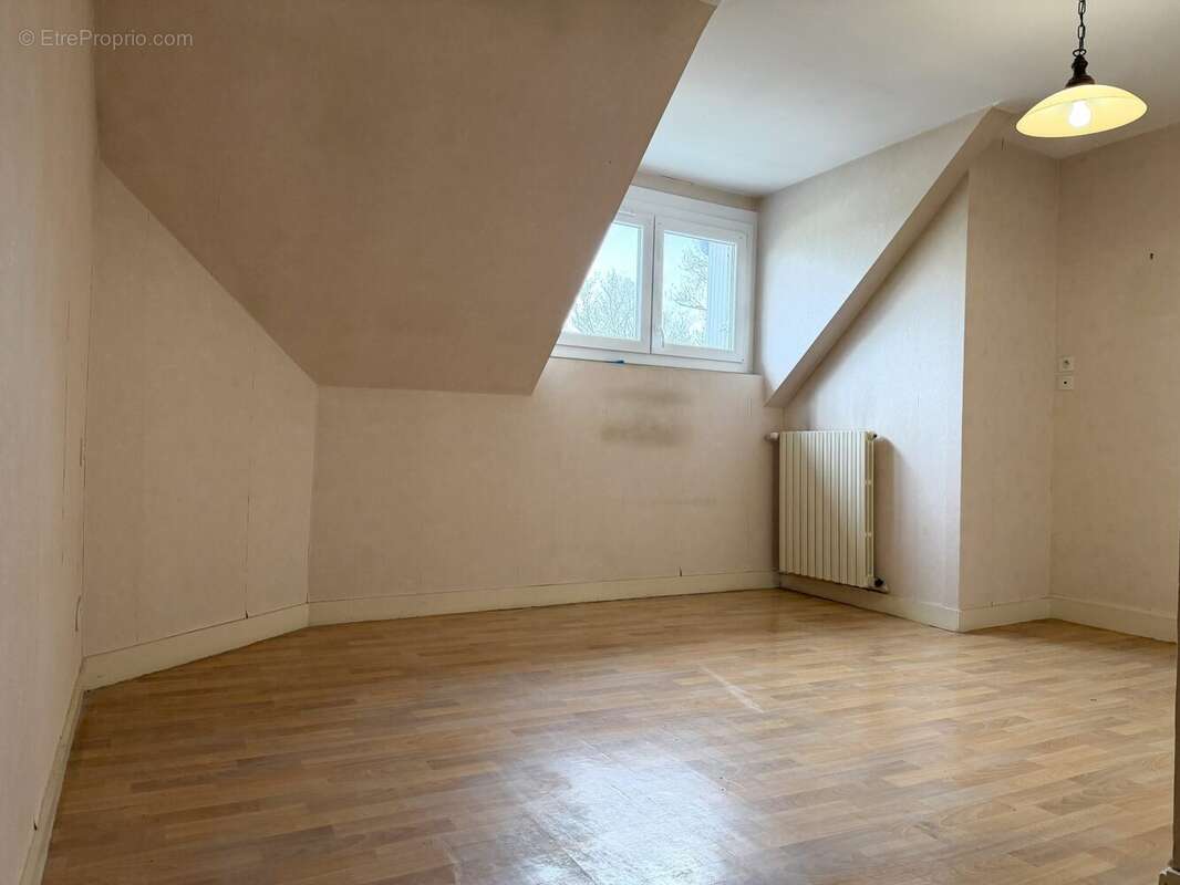 Chambre 1 - Maison à BONNETABLE