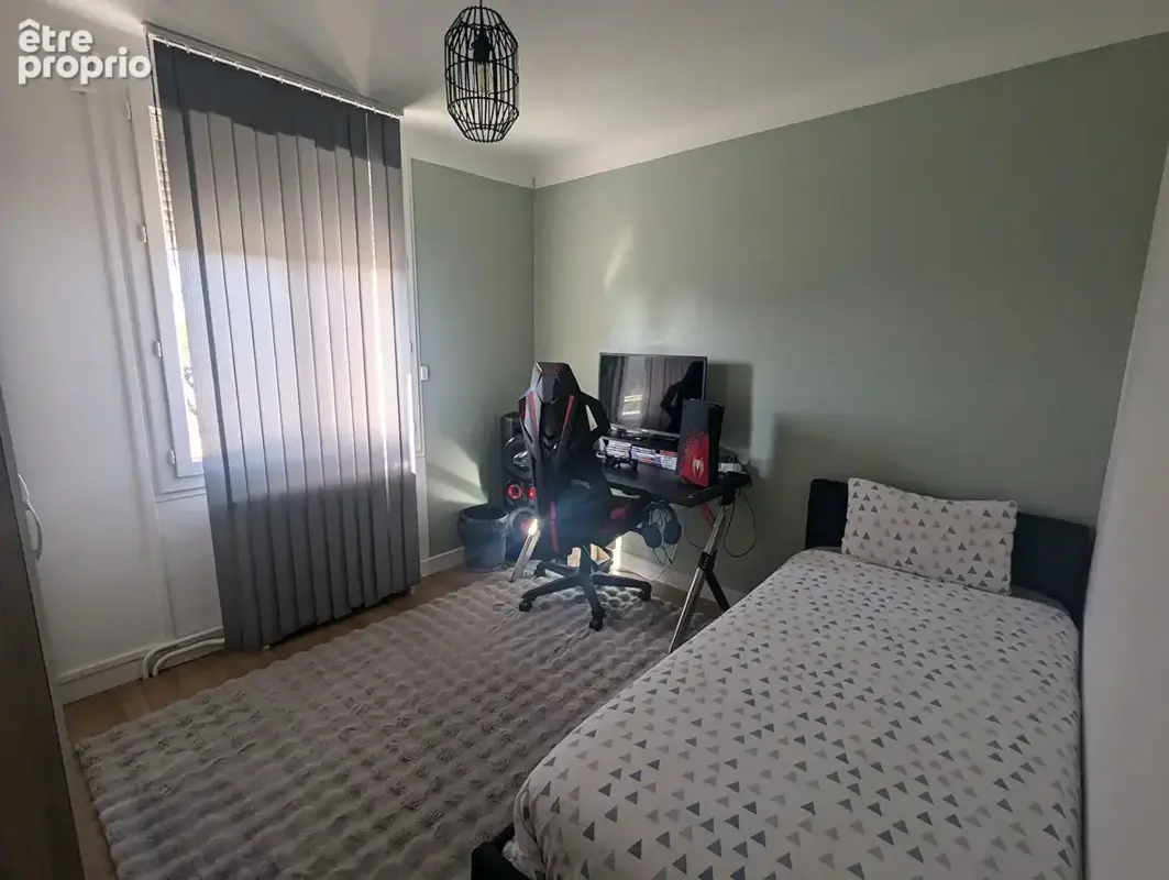 Maison rénovée de 75 m² vendue louée (900 /mois) - photo 7