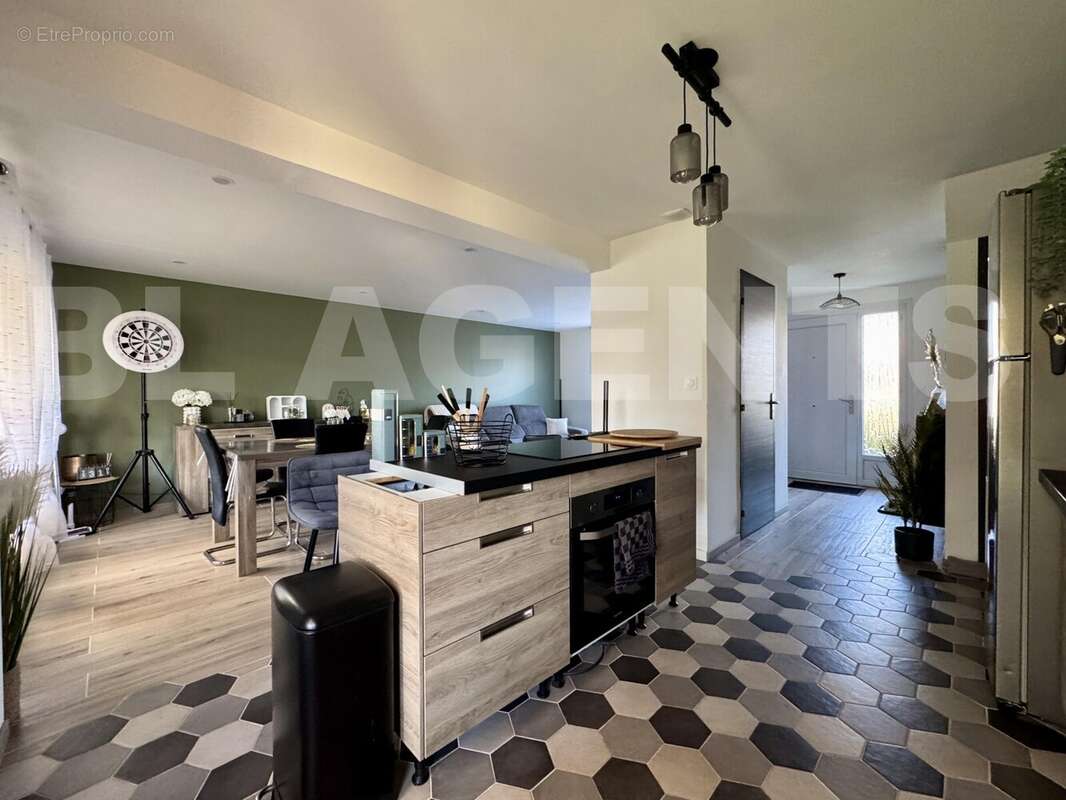 * cuisine 2 - Maison à BULLY-LES-MINES